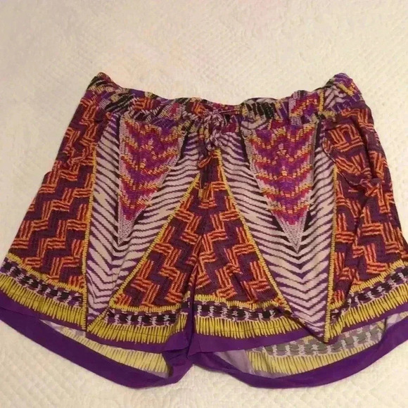 Inc. Beach polyester shorts with open side pockets and tie waist. Size L - Picture 1 of 7